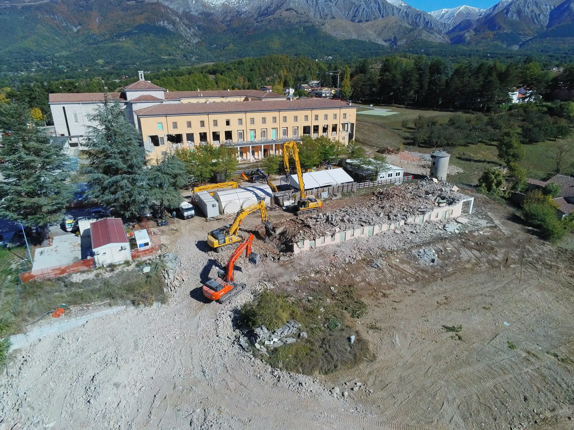 Complesso “Don Minozzi”, cantiere Impresit Lavori S.p.A. a Amatrice (RI)