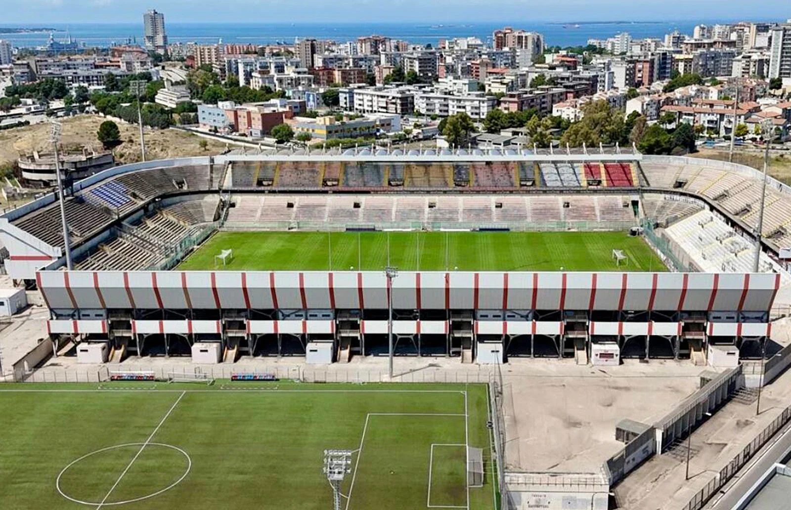 Stadio Erasmo Iacovone