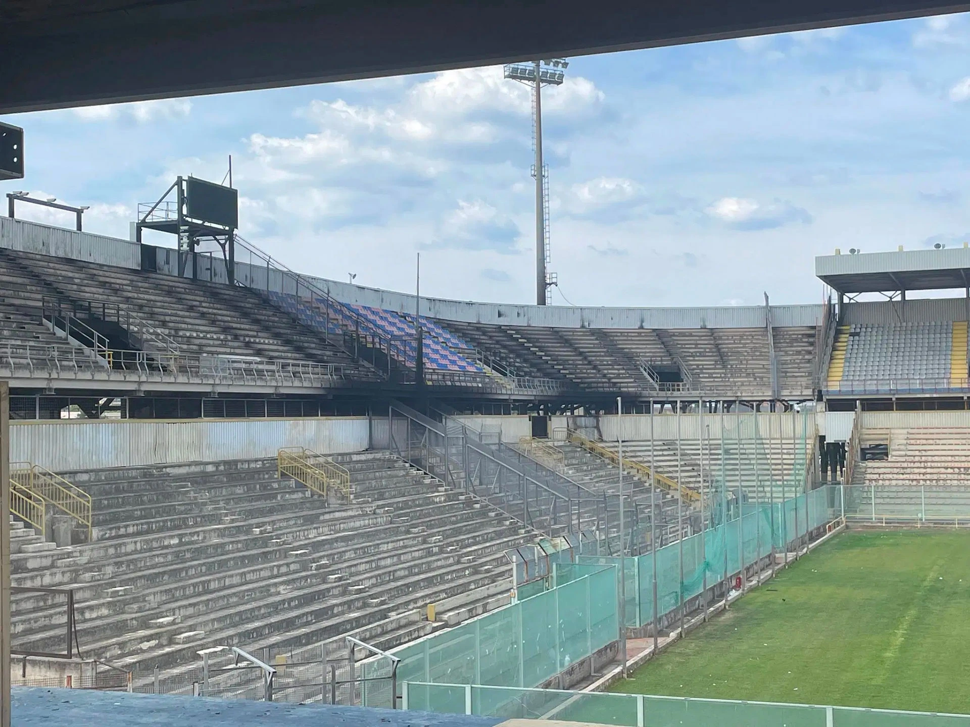 Stadio Erasmo Iacovone, cantiere a Taranto